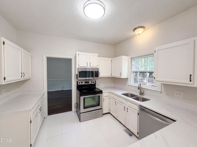 5209 Heelands Court, Raleigh, NC 27610