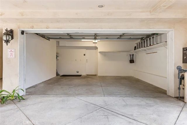 14328 Magnolia Boulevard 2, Sherman Oaks, CA 91423