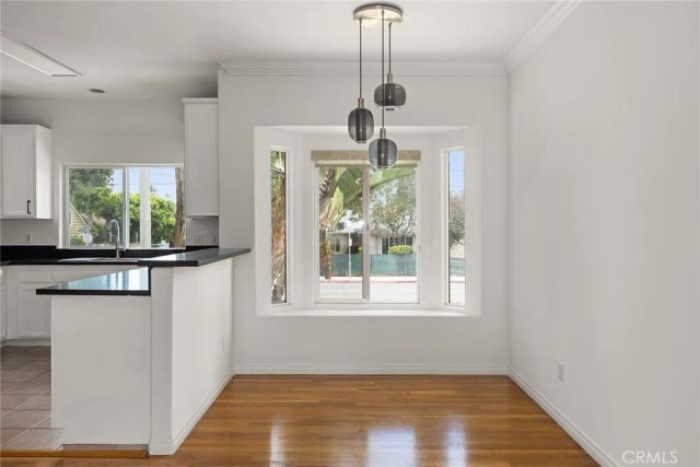 14328 Magnolia Boulevard 2, Sherman Oaks, CA 91423