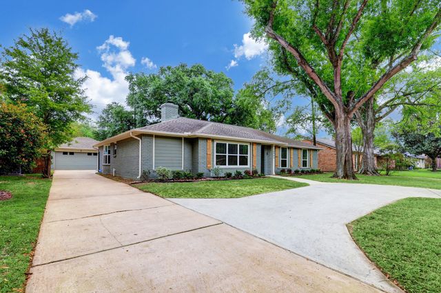 10903 Hillcroft Street, Houston, TX 77096