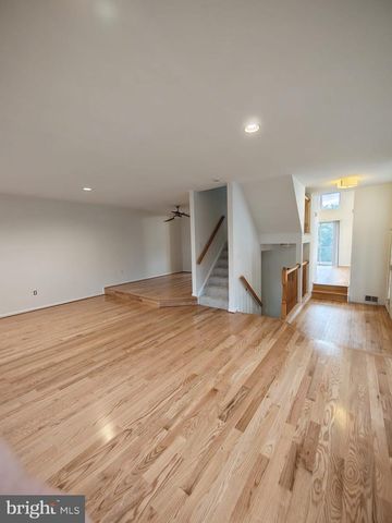 13210 GOOSE POND LN, Fairfax, VA 22033