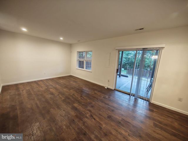 13210 GOOSE POND LN, Fairfax, VA 22033