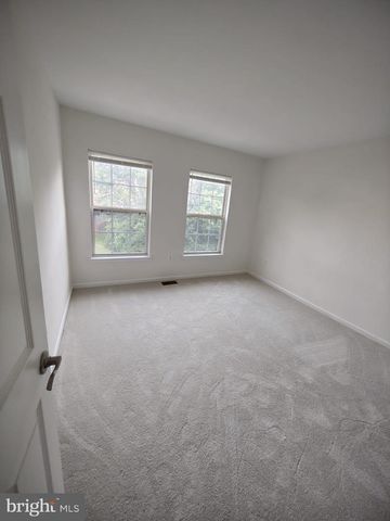 13210 GOOSE POND LN, Fairfax, VA 22033
