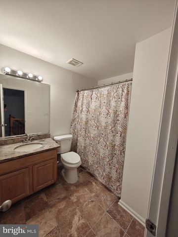 13210 GOOSE POND LN, Fairfax, VA 22033
