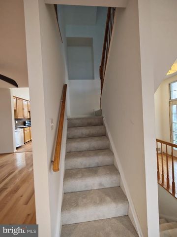 13210 GOOSE POND LN, Fairfax, VA 22033