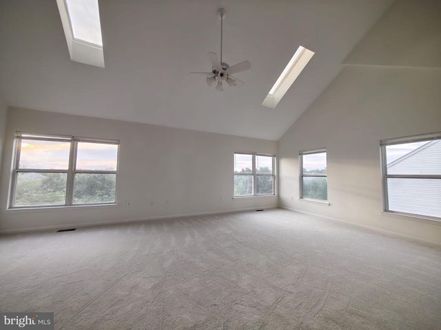 13210 GOOSE POND LN, Fairfax, VA 22033