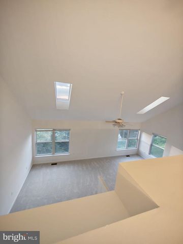 13210 GOOSE POND LN, Fairfax, VA 22033