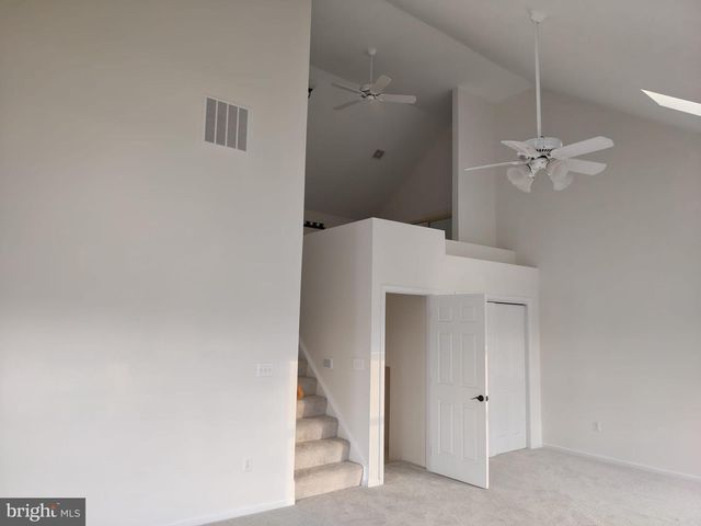 13210 GOOSE POND LN, Fairfax, VA 22033