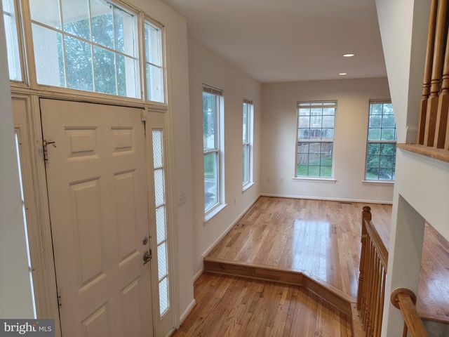 13210 GOOSE POND LN, Fairfax, VA 22033