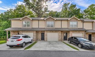 135 Country Ln Unit 203, Clarksville, TN 37043