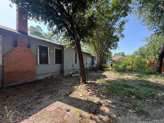 1130 W Mulberry, San Antonio, TX 78201