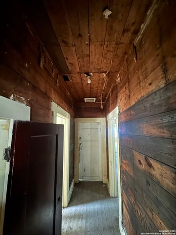 1130 W Mulberry, San Antonio, TX 78201