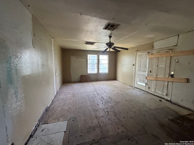 1130 W Mulberry, San Antonio, TX 78201
