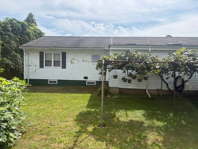 38 Hilton Street, Somerset, MA 02725