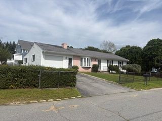 38 Hilton Street, Somerset, MA 02725