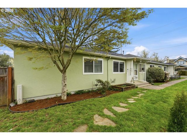 7704 Se HAROLD St Se, Portland, OR 97206