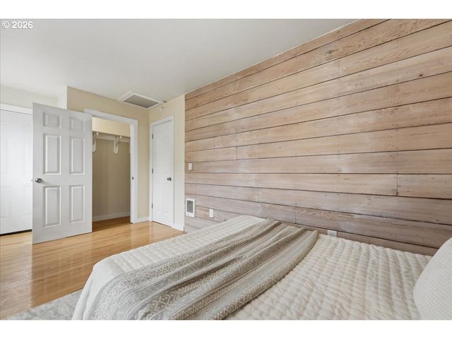 7704 Se HAROLD St Se, Portland, OR 97206