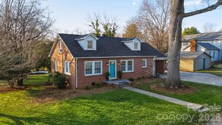 1519 3rd Street NW, Hickory, NC 28601