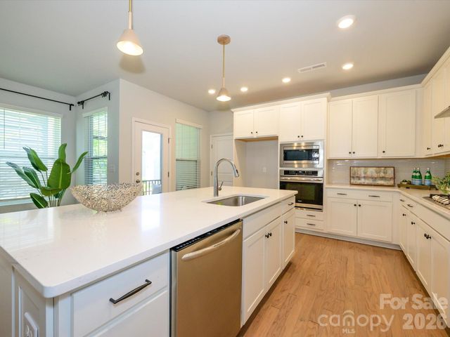 339 Ladybird Lane, Pineville, NC 28134