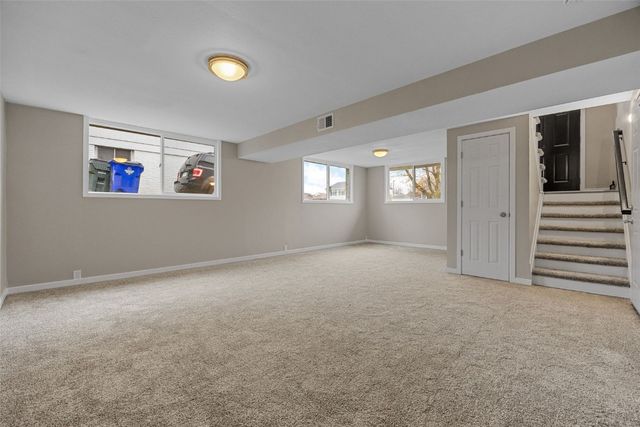 3221 Bramble Road SW, Cedar Rapids, IA 52404