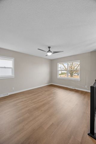 3221 Bramble Road SW, Cedar Rapids, IA 52404