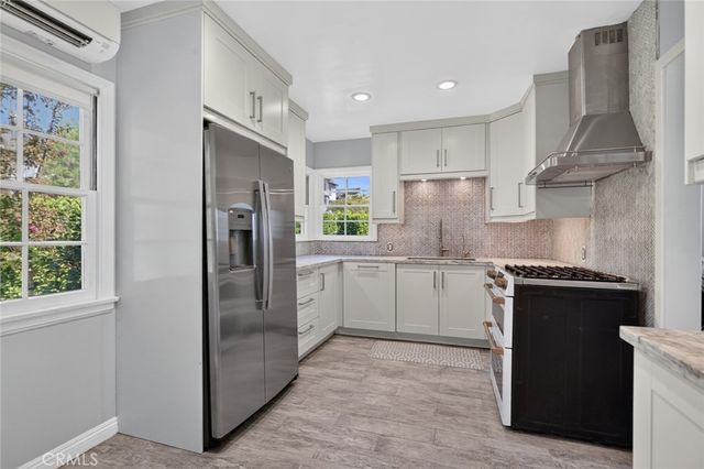 900 E Mountain, Glendale, CA 91207