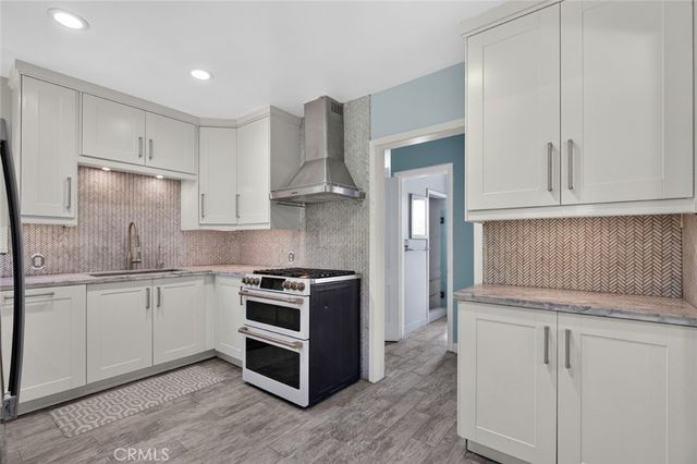 900 E Mountain, Glendale, CA 91207