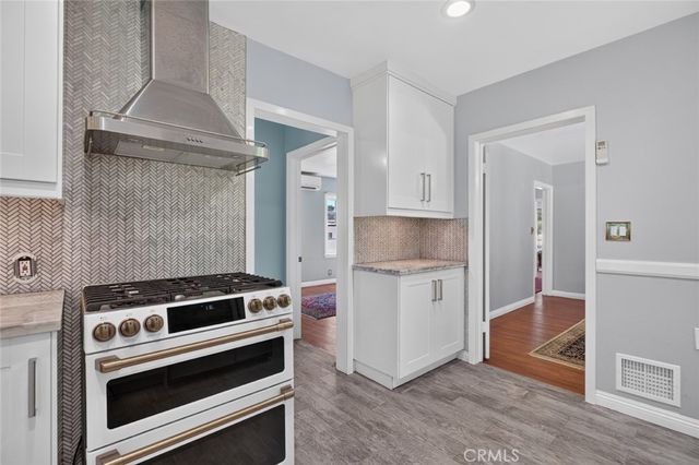 900 E Mountain, Glendale, CA 91207