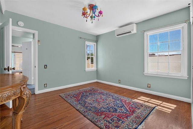900 E Mountain, Glendale, CA 91207
