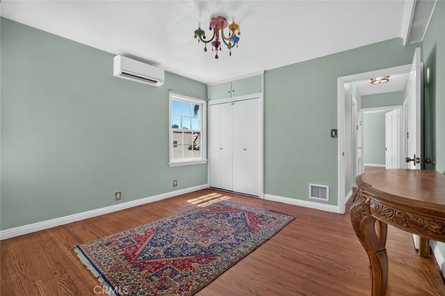 900 E Mountain, Glendale, CA 91207