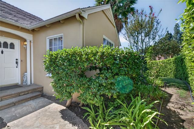 900 E Mountain, Glendale, CA 91207