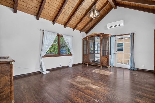 900 E Mountain, Glendale, CA 91207