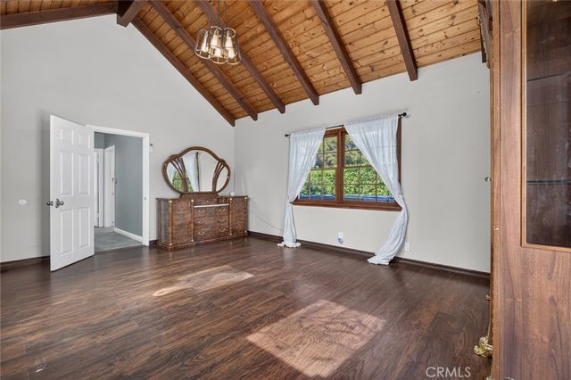 900 E Mountain, Glendale, CA 91207