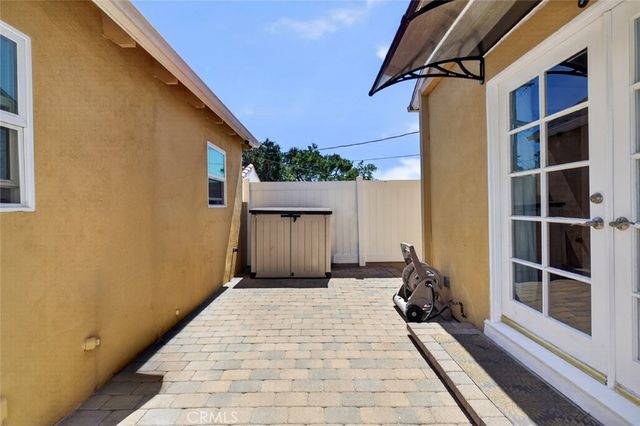 900 E Mountain, Glendale, CA 91207