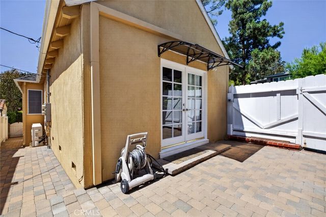 900 E Mountain, Glendale, CA 91207