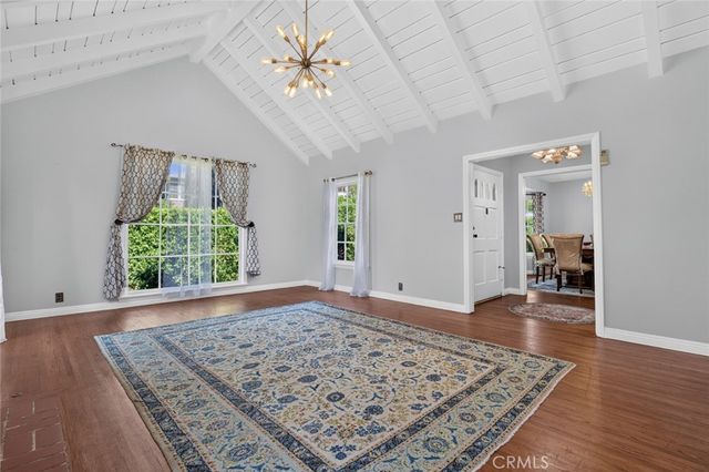 900 E Mountain, Glendale, CA 91207
