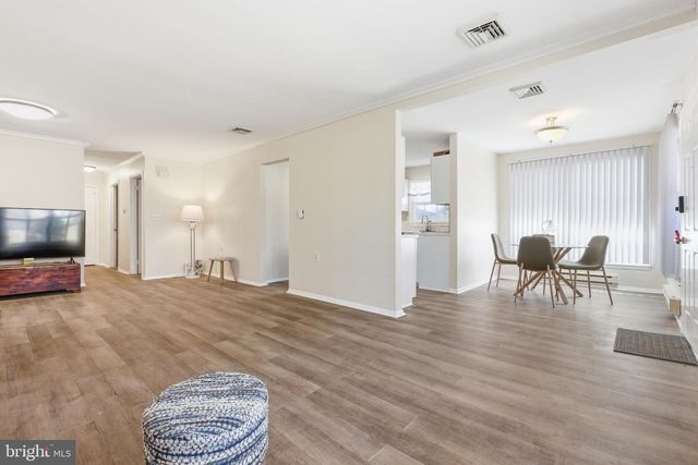 43-A MAGNOLIA RD, Manahawkin, NJ 08050