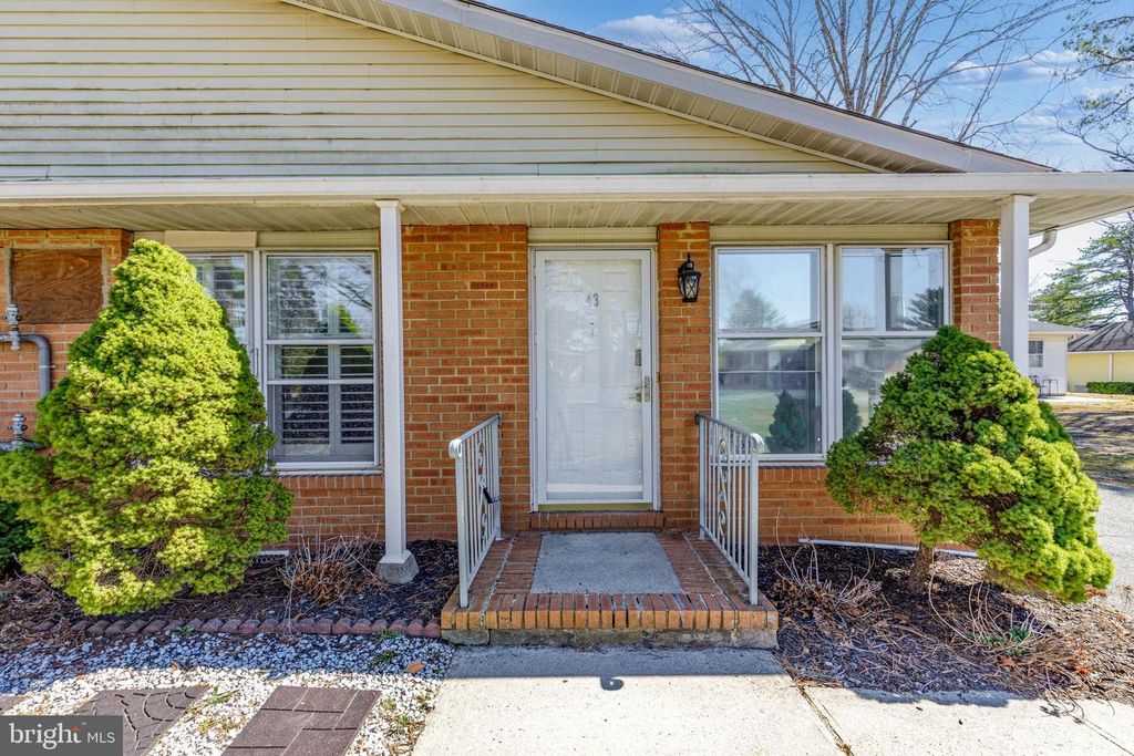 43-A MAGNOLIA RD, Manahawkin, NJ 08050