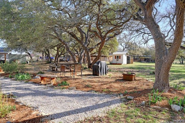 384 Sunset Ridge, Blanco, TX 78606