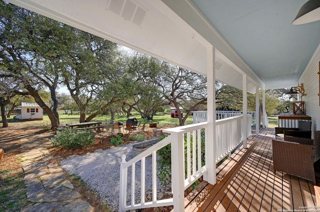 384 Sunset Ridge, Blanco, TX 78606