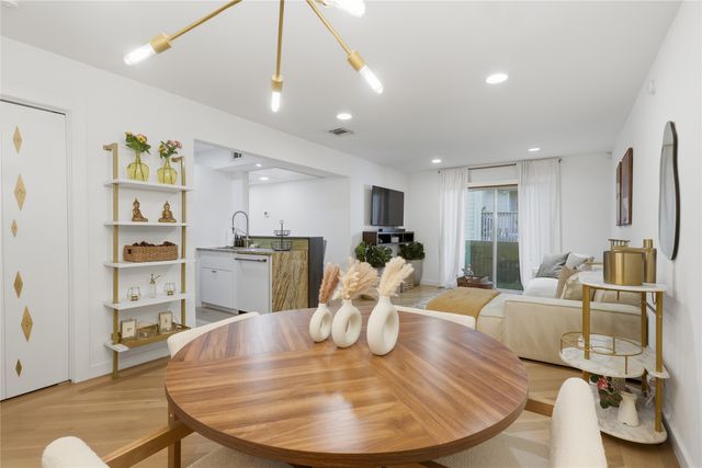 4859 Cedar Springs Road 244, Dallas, TX 75219