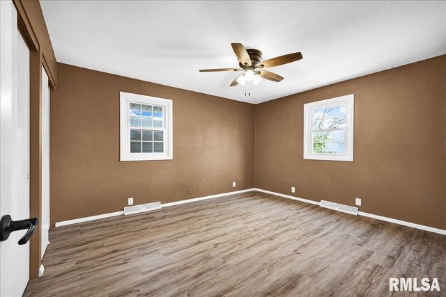 1815 W AUSTIN Drive, Peoria, IL 61614