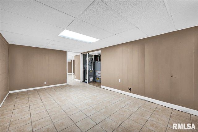 1815 W AUSTIN Drive, Peoria, IL 61614