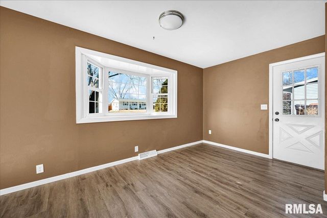 1815 W AUSTIN Drive, Peoria, IL 61614