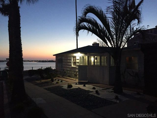 3403 Riviera, San Diego, CA 92109