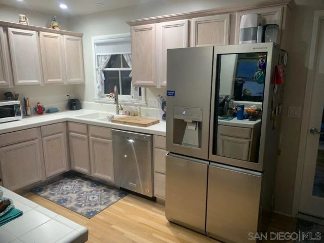 3403 Riviera, San Diego, CA 92109