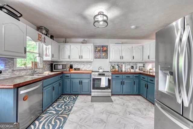 1085 W Jones Creek Road, Blairsville, GA 30512