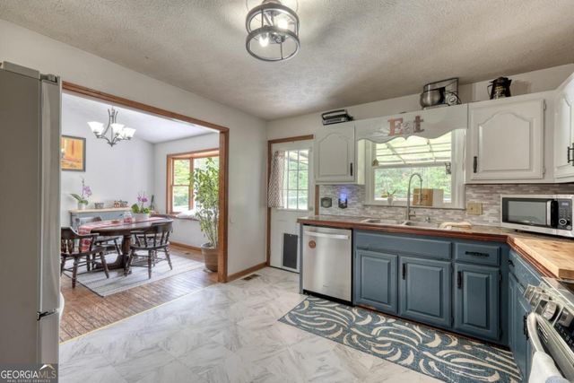 1085 W Jones Creek Road, Blairsville, GA 30512