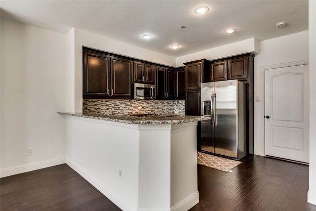 5745 Headquarters Drive, Plano, TX 75024