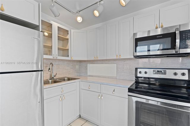 505 NW 177th St 243, Miami Gardens, FL 33169